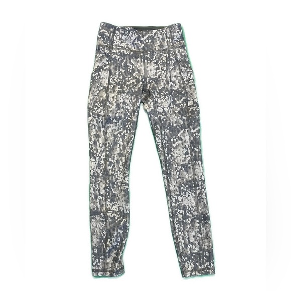 Lululemon Invigorate High-Rise Leggings 25" Sz 4 - Picture 10 of 16